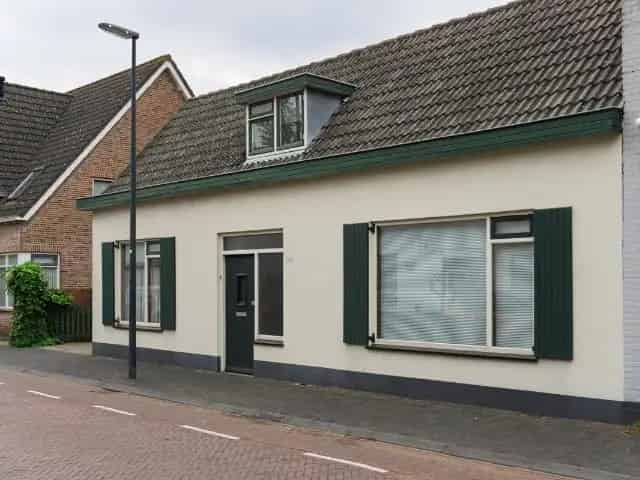 Half Vrijstaande Woning Bergen op Zoom Grote Tuin Garage