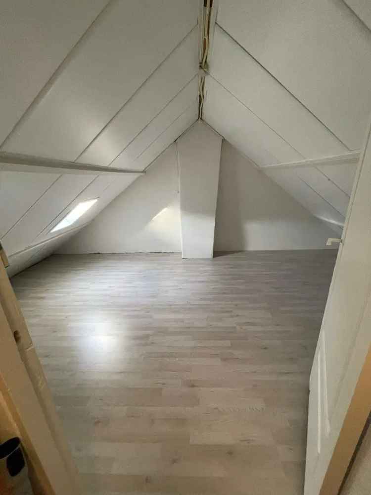 Ruime gezinswoning met 4 slaapkamers en tuin