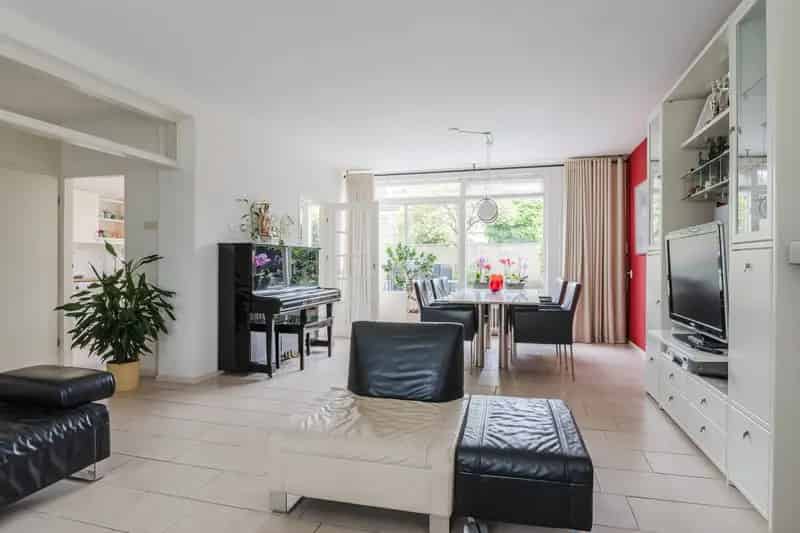 Ruime Tweekapper Oosterhout Zuid 4 slaapkamers Garage Tuin