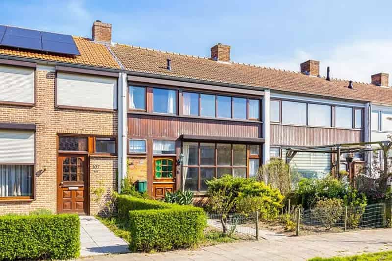 Betaalbare Tussenwoning Sluiskil Veel Potentie