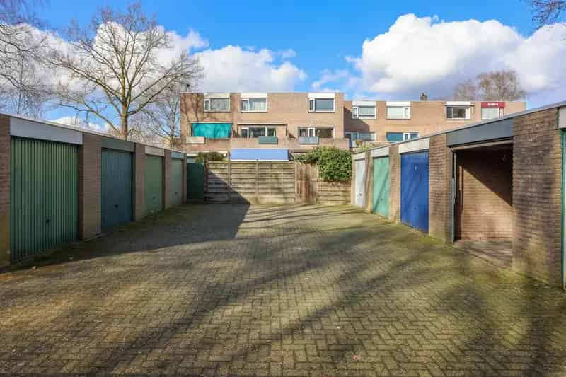 Garagebox te koop Ede Veldhuizen 20m2
