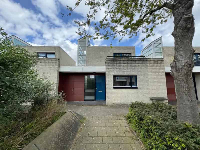 Gerenoveerde 3 kamer woning patio rustige omgeving expat geschikt