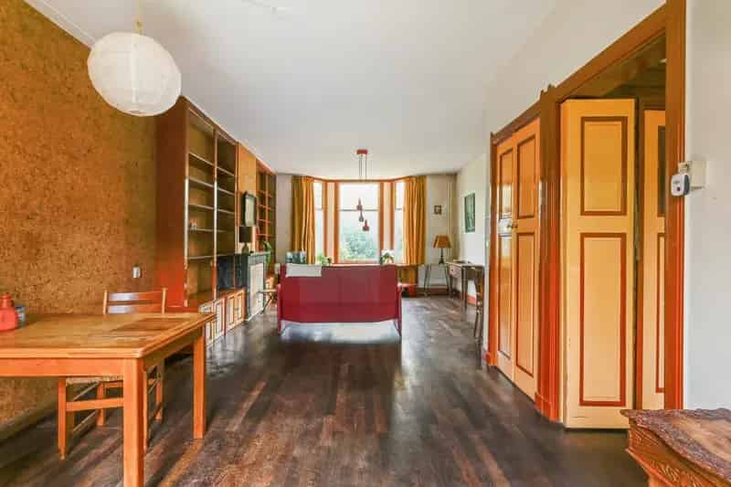 Huis te koop Bennebroek Meerweg: karaktervolle hoekwoning met ruimte en potentie