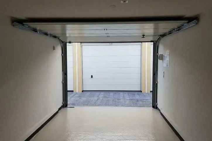 Garagebox Den Haag | Zoek garageboxen te koop: Spoorlaan 5-C37 2495 AL Den Haag [funda in business]