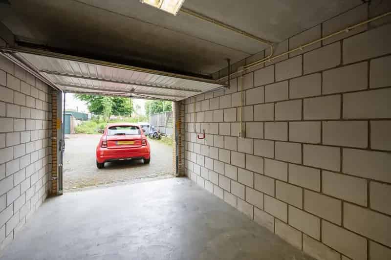 Zaandam Starterappartement Dakterras Garage Parkeerplek