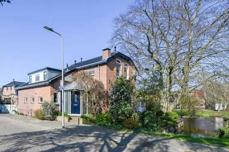 Huis te koop Molenlaan Hazerswoude-Rijndijk: Ruimte, privacy en comfort