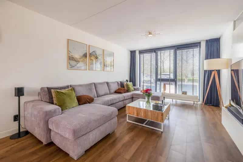 Ruime Tussenwoning Zonneveld 43 - 3 slaapkamers - Airco - Dakterras
