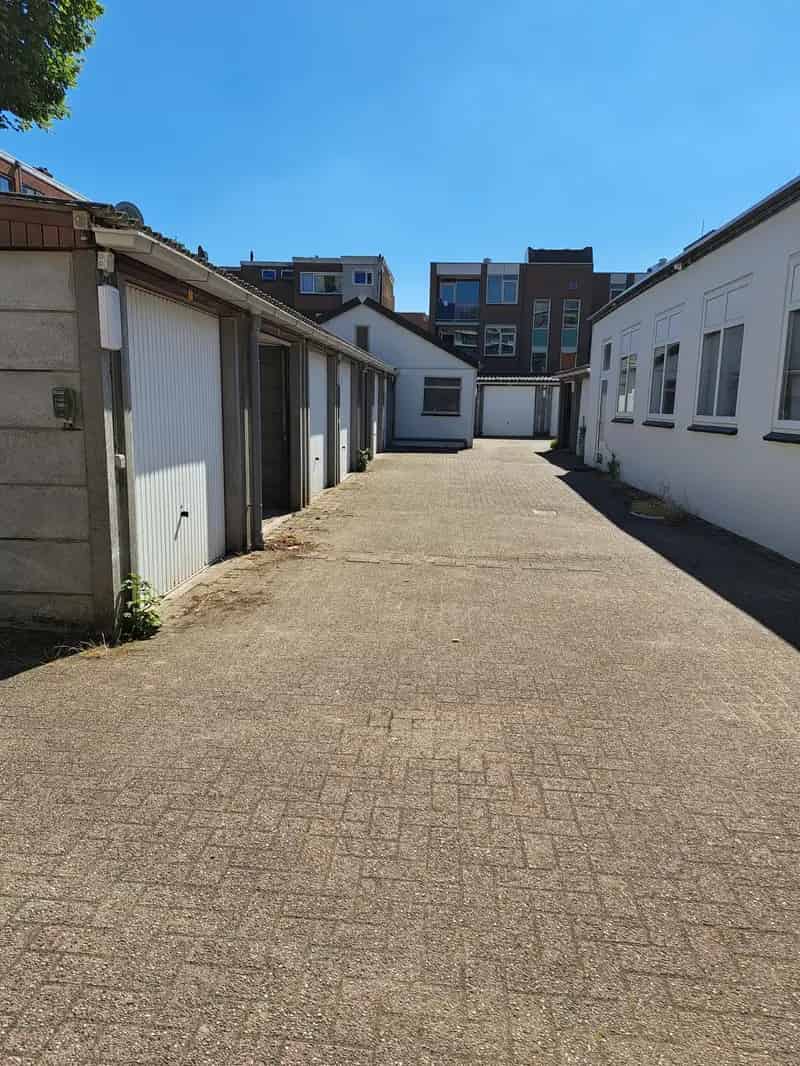 Garageboxen te Huur Schiedam Opslag Units Bedrijfshal