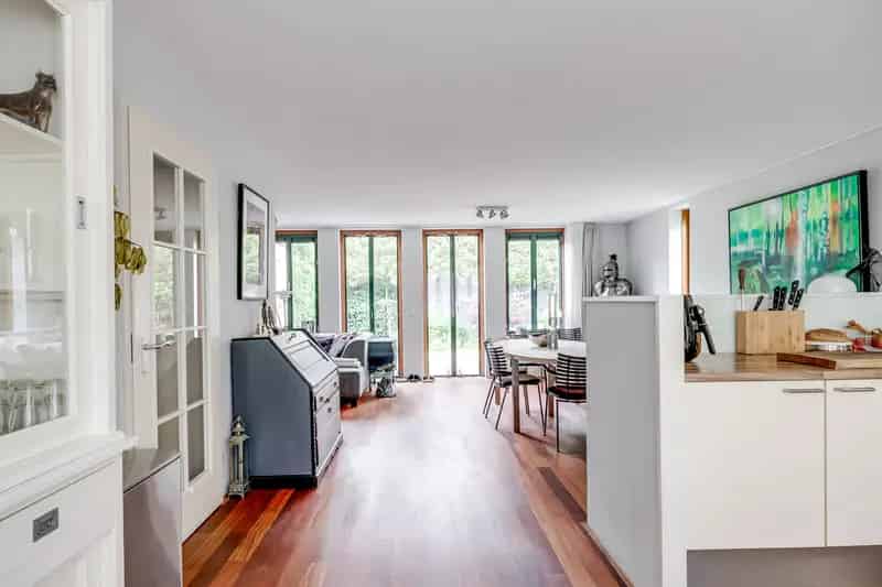 Utrecht Centrum: Ruime 4 Slaapkamers, Tuin & Parkeerplaatsen