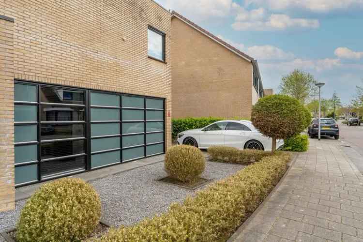 Huis te koop Frans Halslaan Bergschenhoek luxe afgewerkt