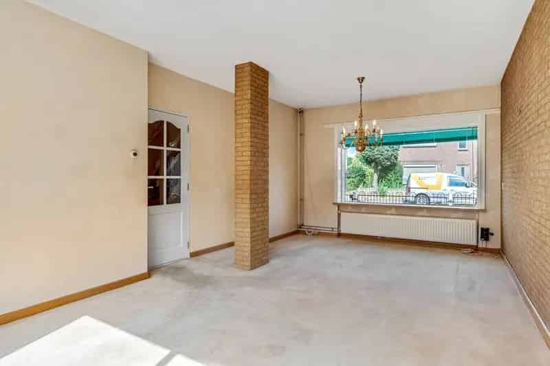 Huis te koop Ede Sumatralaan: Hoekwoning met garage en grote tuin