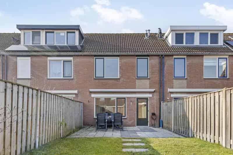 4 Slaapkamers Een gezinswoning in Vogelenzang Noord