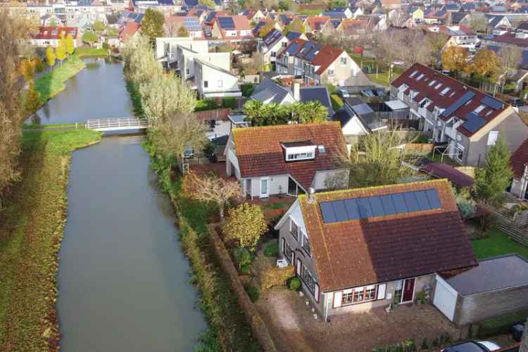 Huis Te Koop in Strijen, Zuid-Holland