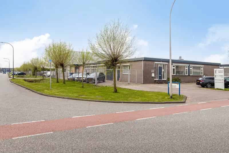 Bedrijfshal Waalwijk te koop 1585m²