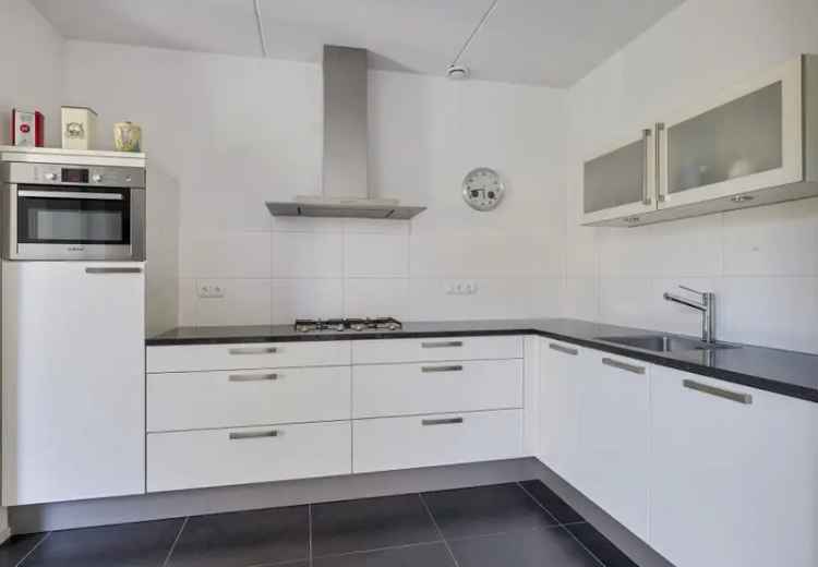 Ruime Tweekapper De Loten Sneek 3 slaapkamers Garage Tuin