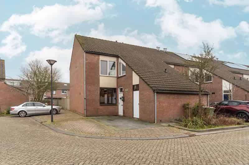 Ruime Hoekwoning 3 Slaapkamers Kindvriendelijke Wijk