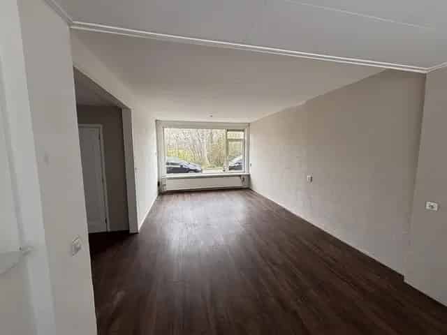 Hoekwoning Hoogezand 4 Kamers 102m2