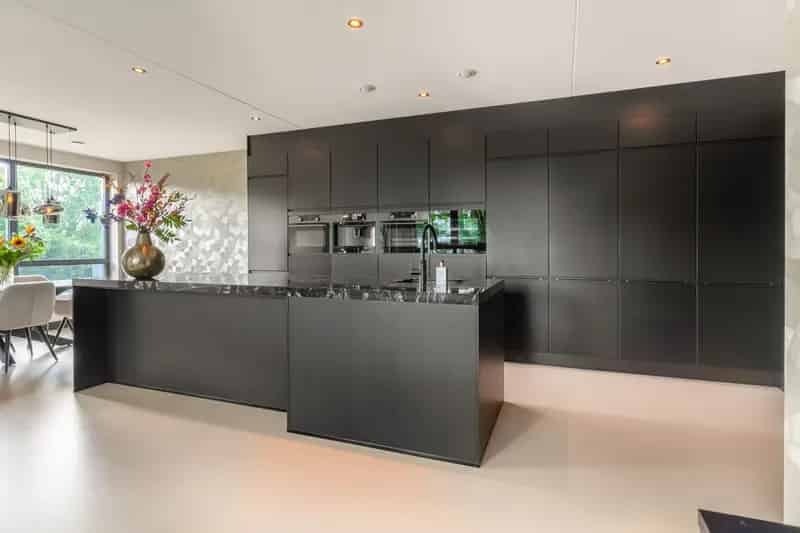 Luxe Appartement Beverwijk 107m2 3 Slaapkamers Balkon Parkeerplaats