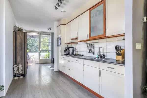 Modern Appartement Roosendaal 2 Slaapkamers Balkon Garage