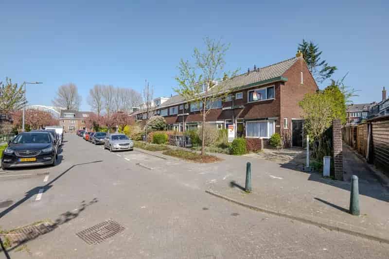 Jaren 30 Hoekwoning Oud IJsselmonde Ruime Berging Moderne Badkamer