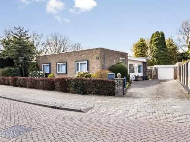 Bungalow te koop Tilburg Groenewoud 3 slaapkamers tuin garage