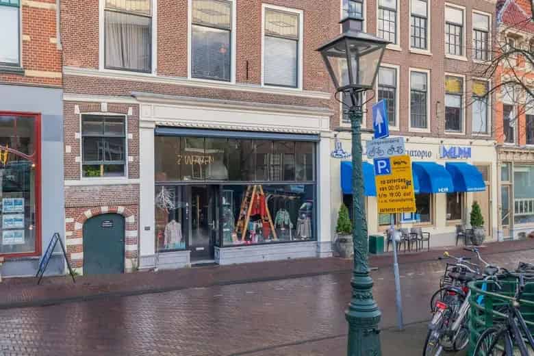 55m2 Winkelruimte te Huur Leiden Centrum Nieuwe Rijn