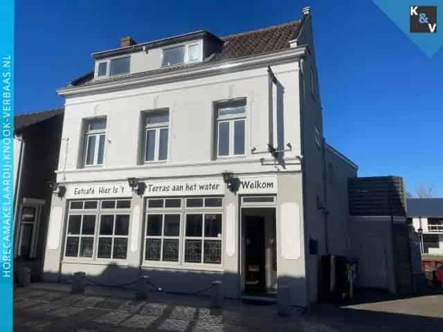 Eetcafe te koop Lage Zwaluwe - Hier is 't