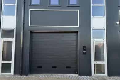 106m2 Bedrijfsruimte te Koop in Lijnden