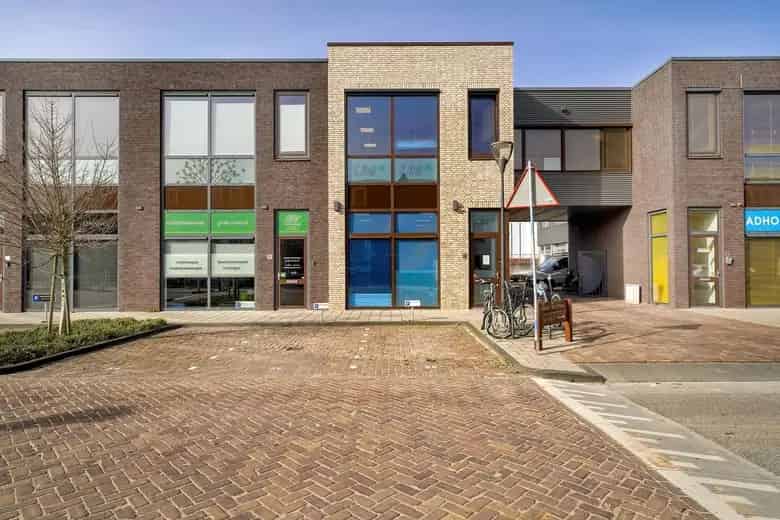 98m2 Kantoorruimte te Huur Leiden