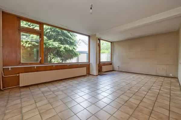 Ruime 5-kamer Tussenwoning te Koop Gooi en Vechtstreek