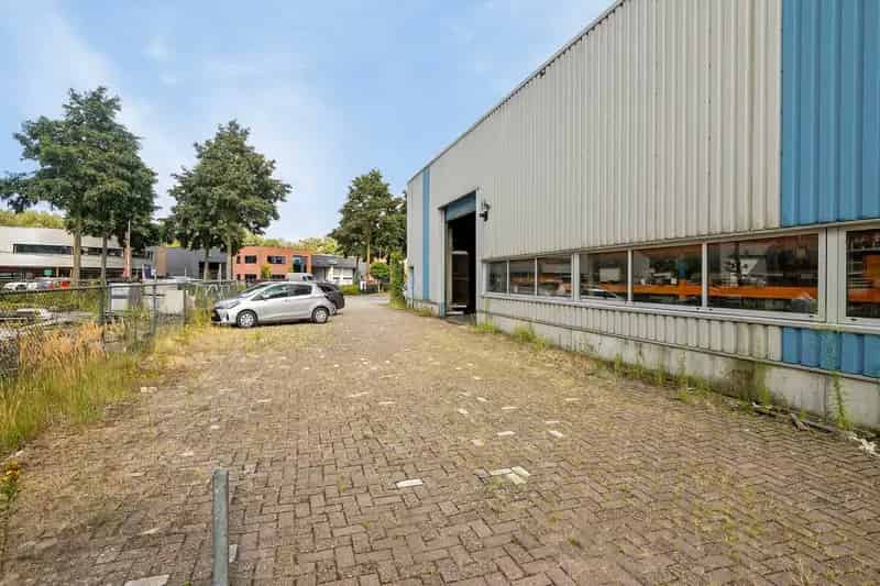 Bedrijfshal Harderwijk 861m2 te huur Lorentz I