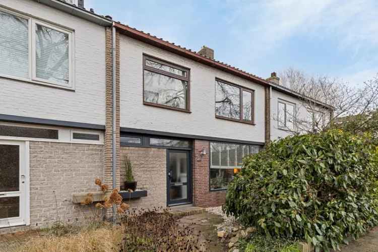 Ruime Tussenwoning Heemskerk 125m2 Tuin Garage Nabij Centrum