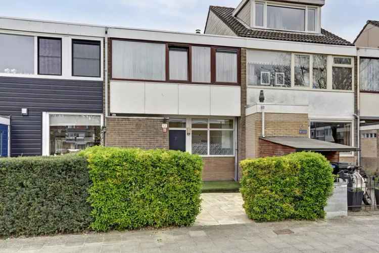 Huis te koop: Smallandstraat 10 3195 AR Pernis Rotterdam 