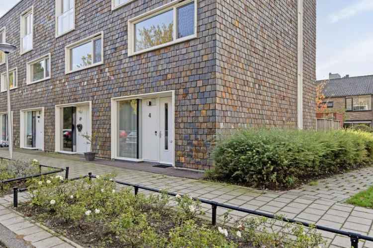 Eengezinswoning Te Koop in Spijkenisse, Zuid-Holland