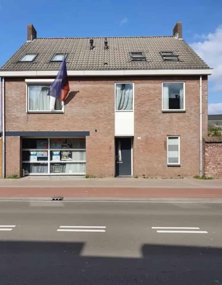Studentenkamer Tilburg: Gezellig huis met bar en PS4