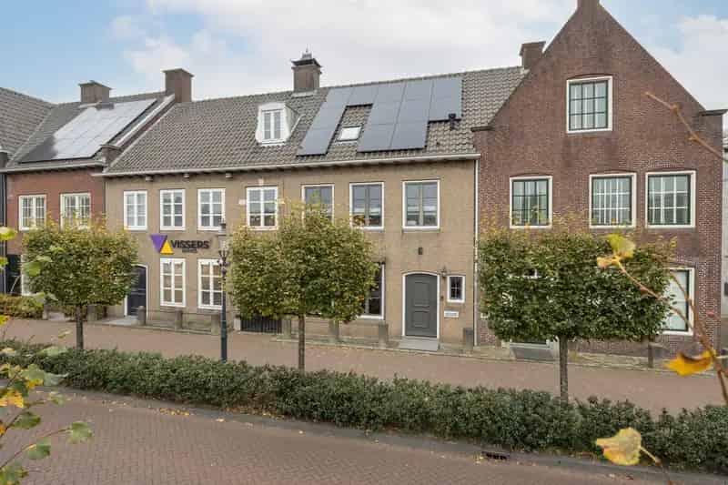 7 Slaapkamers 2 Badkamers Grote Tuin Etten Leur