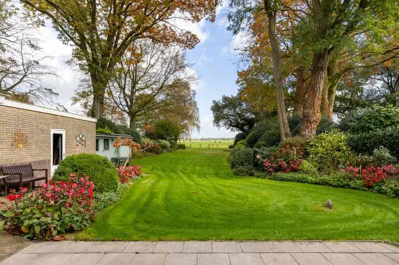Jaren 30 Villa Soest Ruime Tuin 197m2