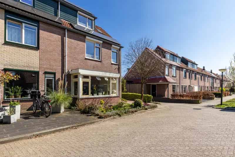 Gasloze gezinswoning Apeldoorn Energielabel A 14 Zonnepanelen