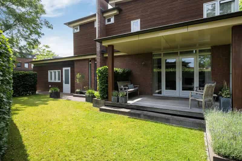 Gezinswoning Stadshagen: Groen Wonen met Werk aan Huis