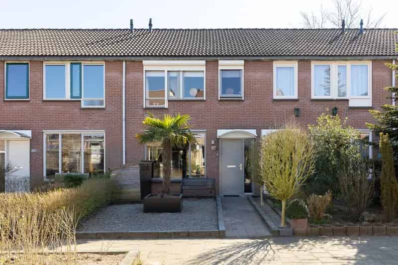 Tussenwoning Groenlo 3 slaapkamers moderne keuken zonnige tuin