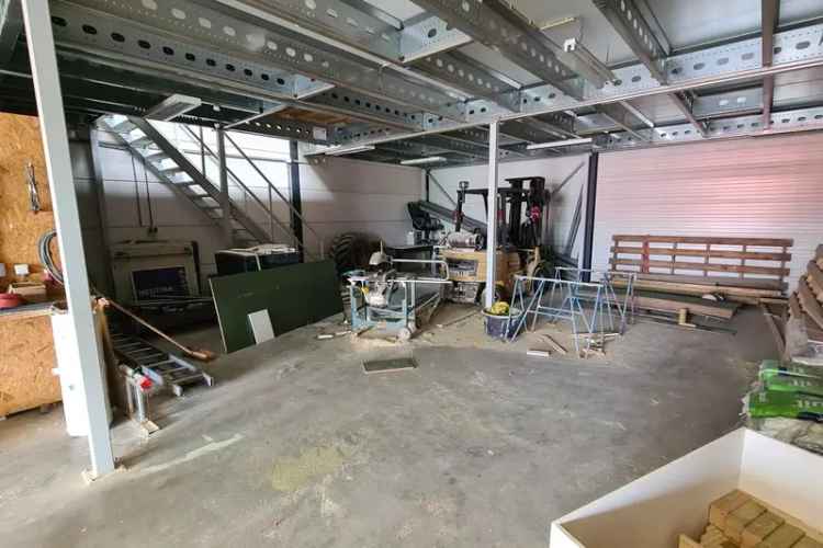 Bedrijfshal 400m² te huur Almere Poort A6