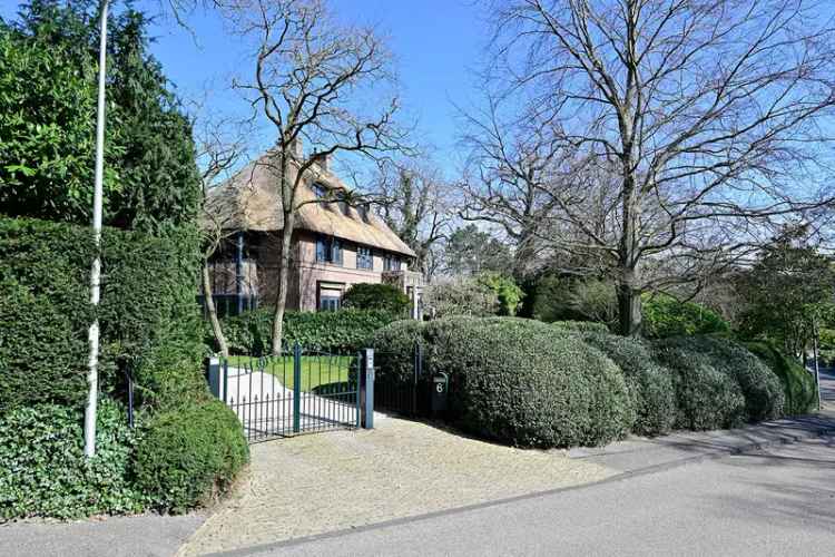 Executieveiling Woonhuis met Garage Bloemendaal