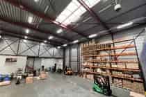 550m2 Kantoor 1900m2 Bedrijfsruimte te Huur Almere
