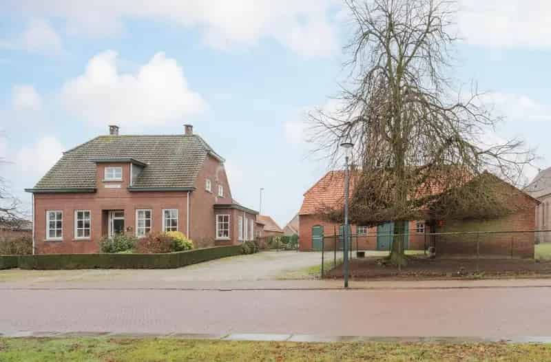 Jaren 30 woning Wanssum 2360m2 Perceel Grote Schuur Paardenboxen