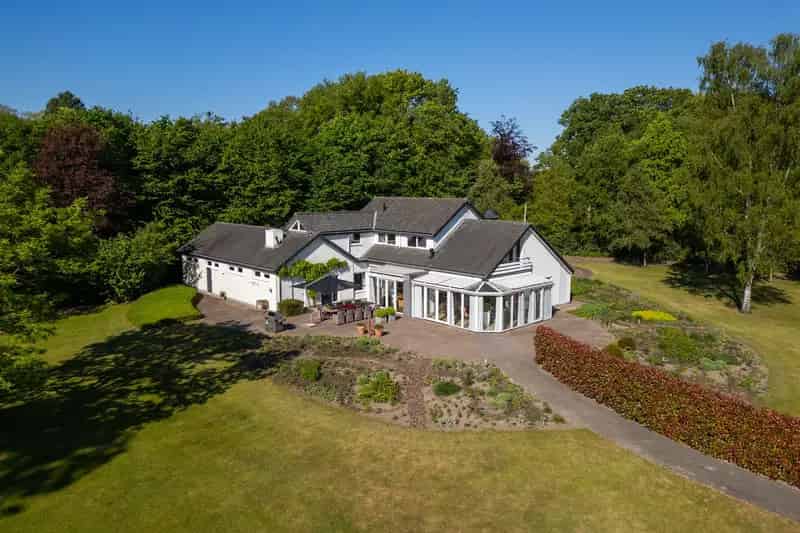 Luxe Villa te Koop Breda 2 Hectare Zwembad Schuur