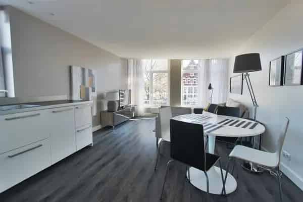 3 Slaapkamer Jordaan Bovenhuis te Huur