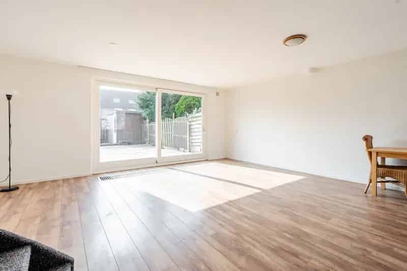 Huis te koop Tegelenpad 13 Almere Ruime woning 4 slaapkamers moderne keuken tuin zuiden