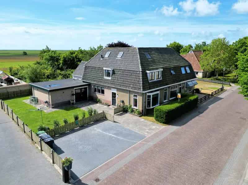 Ruime woning Hoorn Terschelling 234m2 4 slaapkamers gastenverblijf