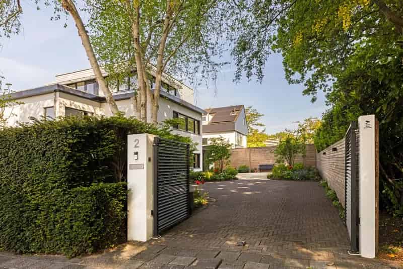 Luxe Villa te Koop in Amstelveen 4 slaapkamers Zwembad