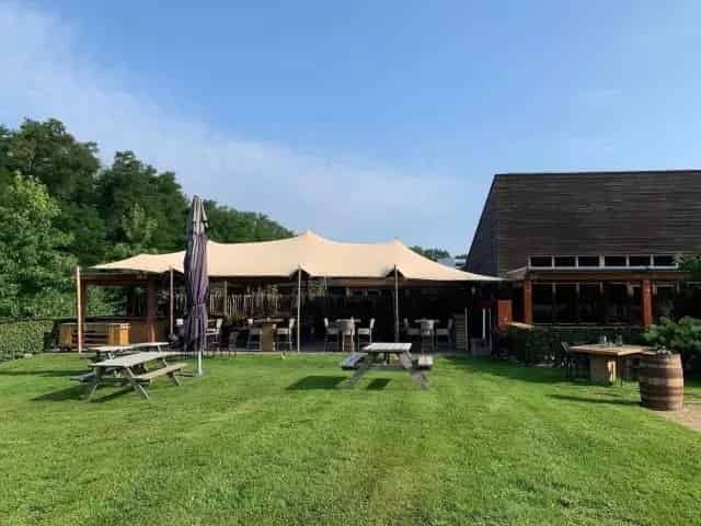 Te koop: Veelzijdige brasserie in een landelijke bosrijke omgeving in West-Brabant met zeer hoge omzet.